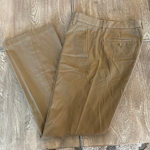 Banana Republic - Bootcut Chino - Size 32/34 - Great Condition.